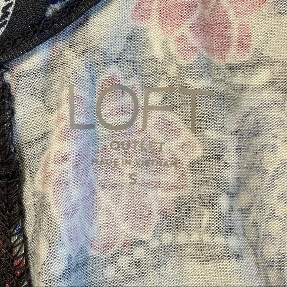 NWT Loft top cutout back Small - Picture 6 of 7